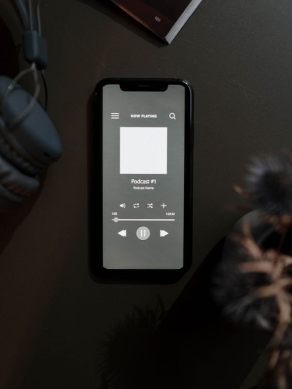Chill & Aesthetic Playlist Names ideas
