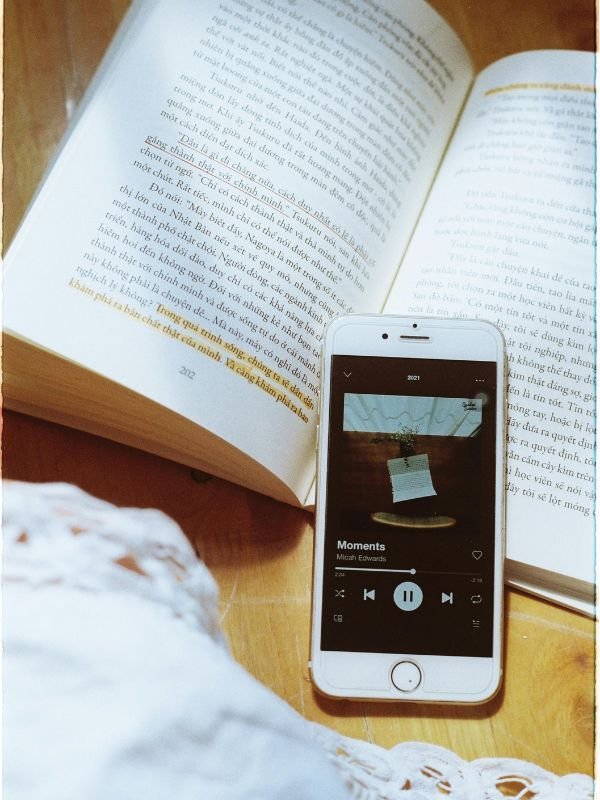 Love & Romantic Playlist Names Ideas